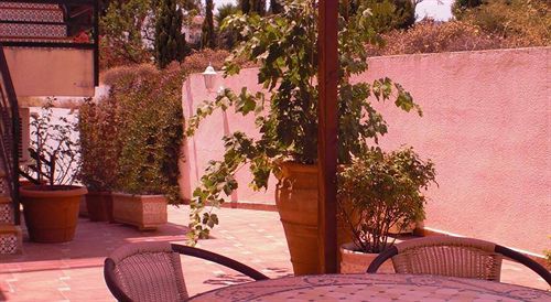 Pensión Residencial La Paloma Ii 2*